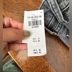 Curve Love Mid Rise 90s straight Jean